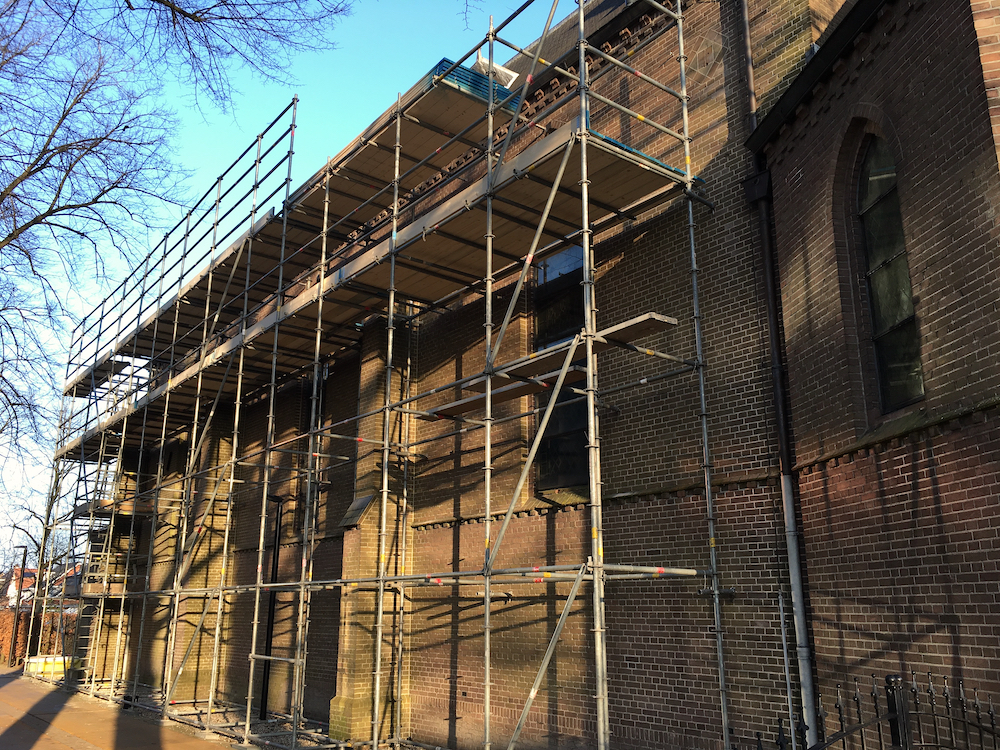 Dakrenovatie St. Josepkerk van start
