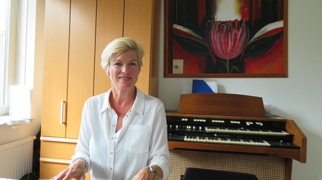 Gluren bij de Buren met de Verrassende piano-mix.