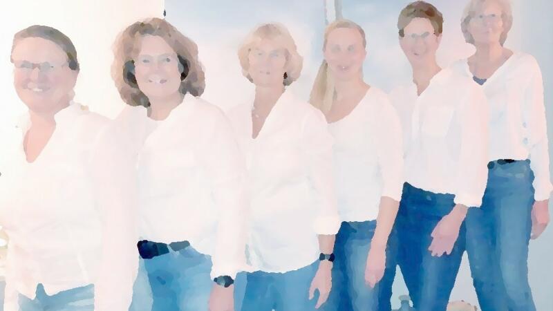 Gluren bij de buren met het A capella damesquintet