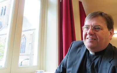 Plebaan Vincent Blom gaat de eigen klank van het Sint- Martinuskoor weer horen in de Sint- Janskathedraal