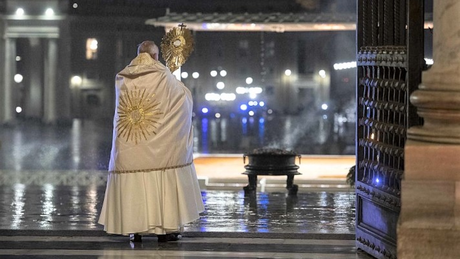 In Memoriam: paus Franciscus